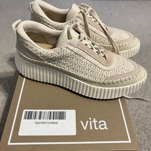 Dolce Vita sneakers